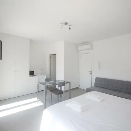 Lovely Swan Guest house Lagos