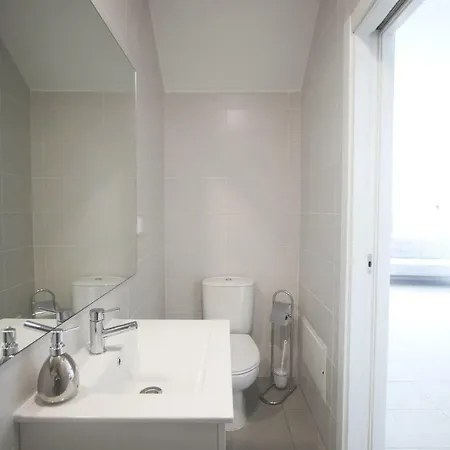 Lovely Swan Pensión 3*